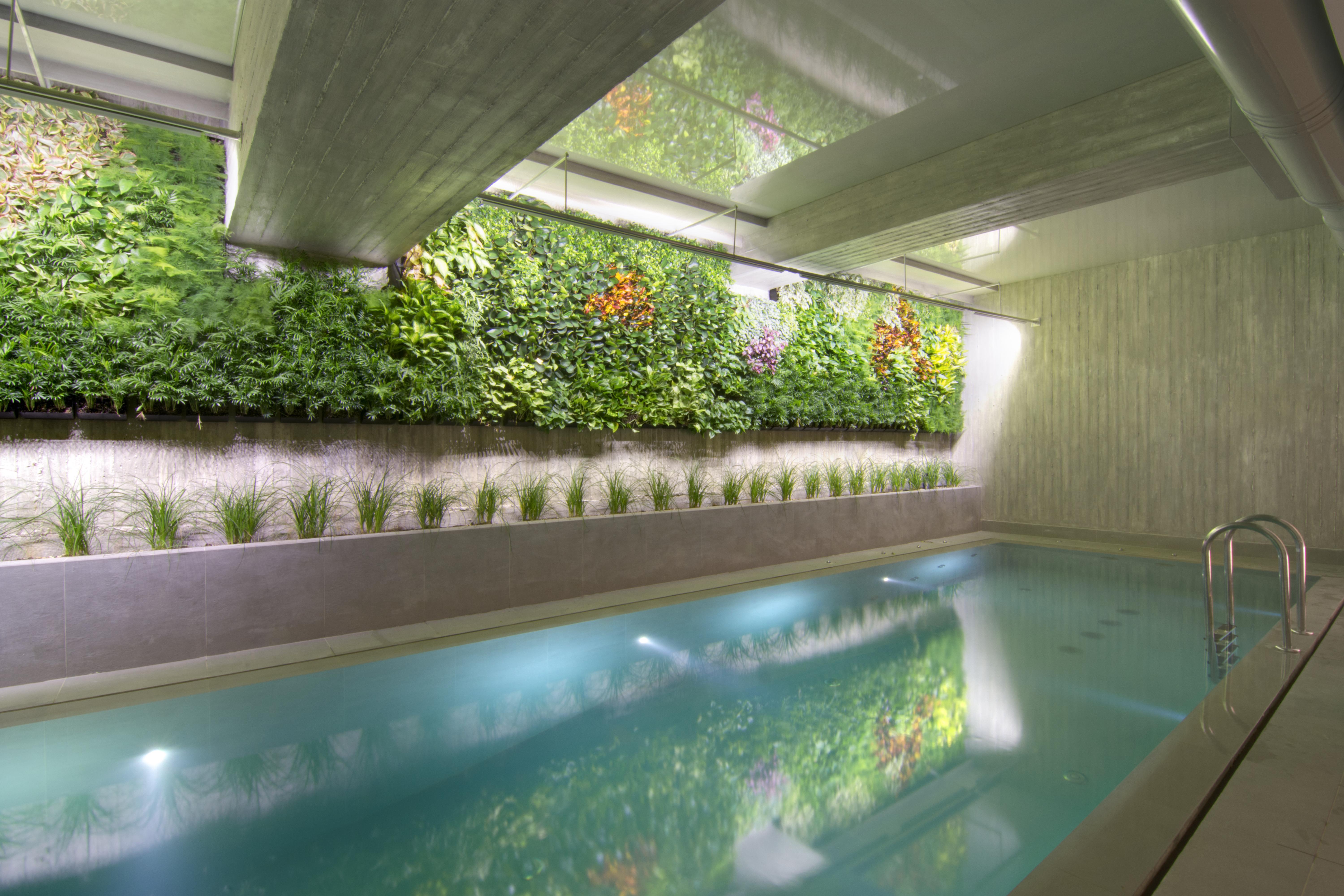 Coco-Mat Athens Jumelle Hotel ภายนอก รูปภาพ A green wall in a swimming pool