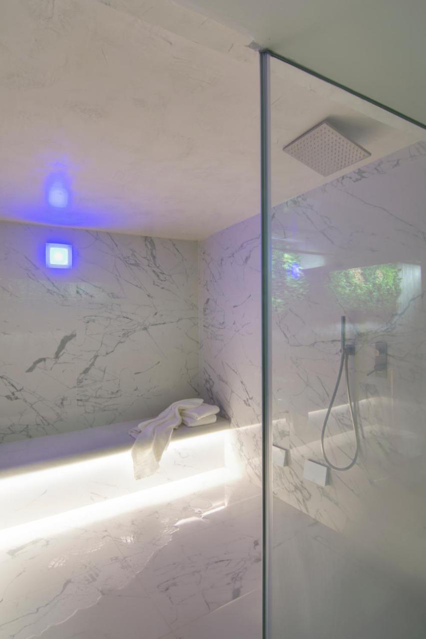Coco-Mat Athens Jumelle Hotel ภายนอก รูปภาพ A shower